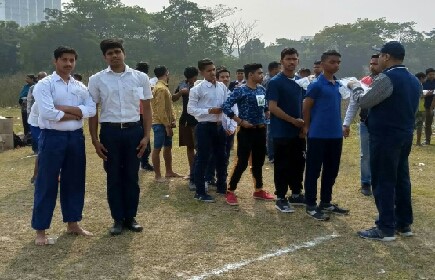 Students participating in Annual Sports at Raghumal Arya Vidyalaya